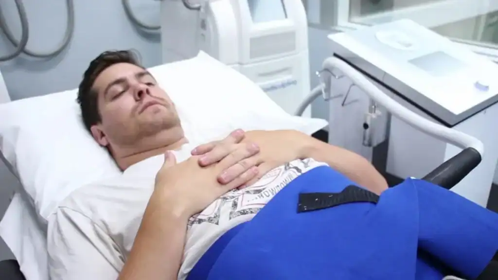 Transforming Bodies: Celebrity Success Stories and the Truth Behind Body Contouring 2 Image of male having body contouring Woodley treatment